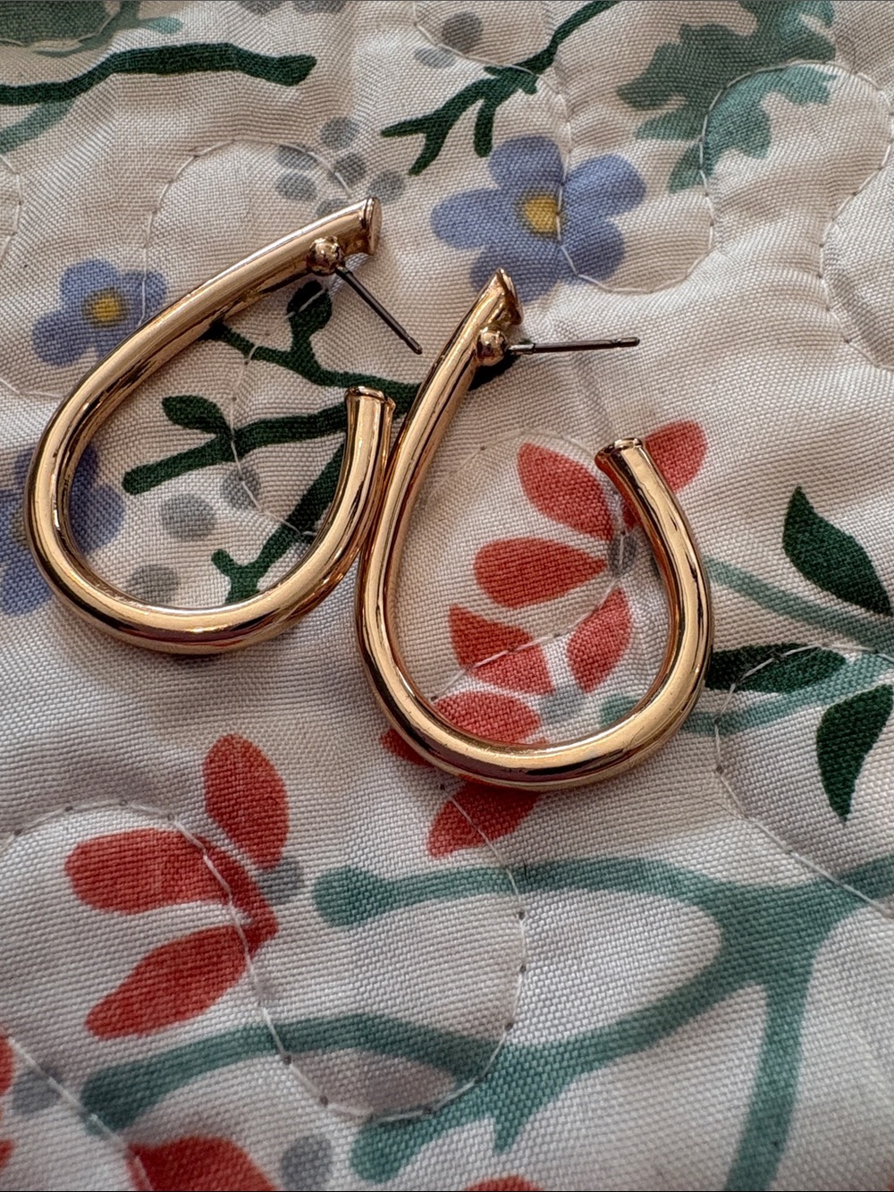 GAP Polished Gold Teardrop Hoop Earrings